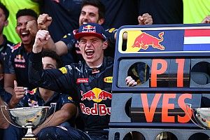 Verstappen blikt terug voor jubileum: "Spanje 2016 blijft onovertroffen"