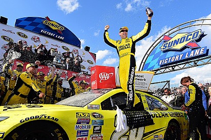 Kenseth victorious in wild and unpredictable Dover thriller