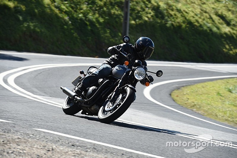 Triumph Bonneville T120 2016 Perché Comprarla E Perché No Video