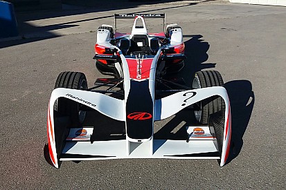 New Formula E front wing divides driver opinion