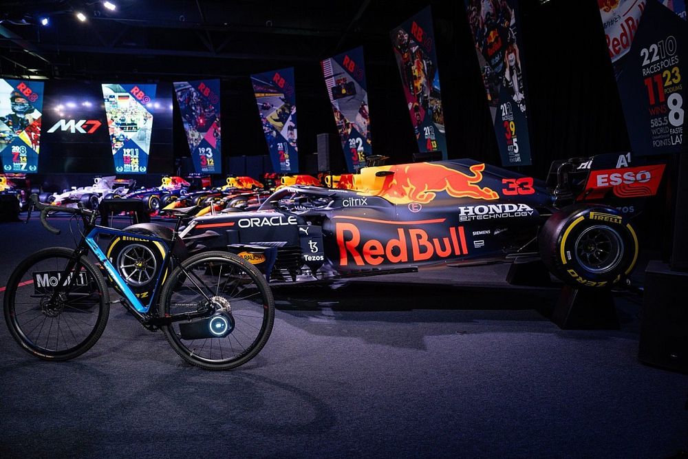 Skarper with Red Bull Car