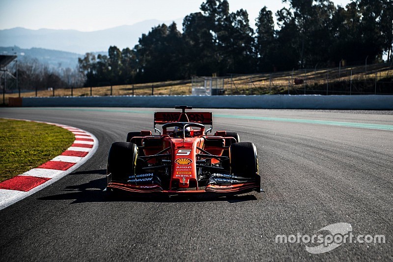 A Ferrari SF90 megtette első köreit Montmelóban (videó)