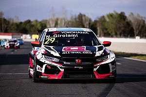Girolami duplázott a Hungaroringen, Tassi a 8. helyen végzett, Michelisz kiállt