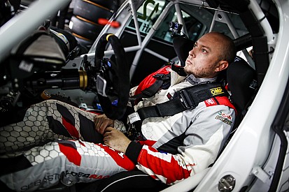 Az egyszeres WTCC bajnok Rob Huff bejelentette, hogy nem fog idén a WTCR-ben versenyezni