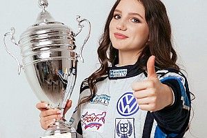 SMP Racing взяла в программу 15-летнюю гонщицу. Ее будут готовить к W Series