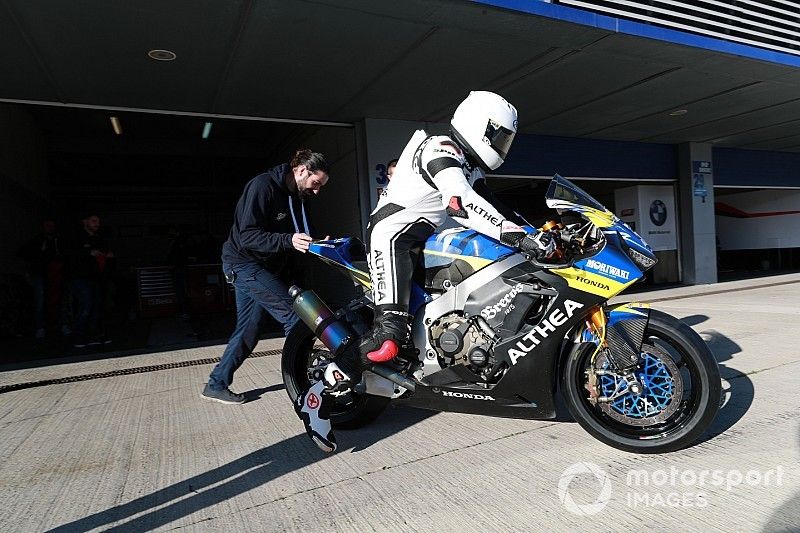 Delbianco: "Non mi aspettavo così tanta potenza, ma è un onore essere in Superbike"