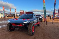 Sainz no comenta sobre Al Attiyah tras la pol&eacute;mica con la FIA