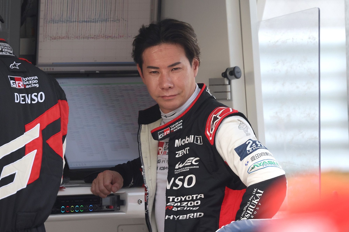 F1 写真家　間瀬　明氏　写真パネル 訃報】間瀬明さん亡くなる。日本にF1の魅力を伝えたフォトグラファー