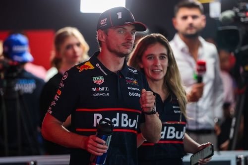 F1: Verstappen 'debocha' de ordem dada pela McLaren e opina sobre polêmica