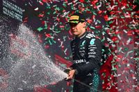 Russell się nie spieszy