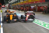 VÍDEO F1: Leclerc vacila e bate em Norris no pitlane; piloto da Ferrari pode ser punido