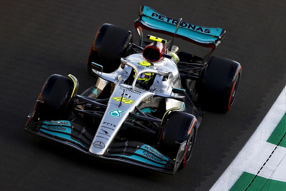 Lammers analyseert zoekend Mercedes: Een koekje van eigen deeg?