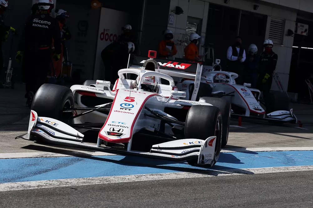 Tadasuke Makino, DOCOMO TEAM DANDELION RACING