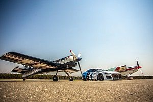 GT Sprint Race participa de Campeonato Brasileiro de Acrobacia Aérea e expõe carros