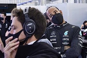 Hamilton, takıma 'kızgın' olduğu iddialarını reddetti