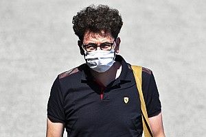 F1: Binotto "tinha dúvidas" sobre legalidade de motor da Mercedes