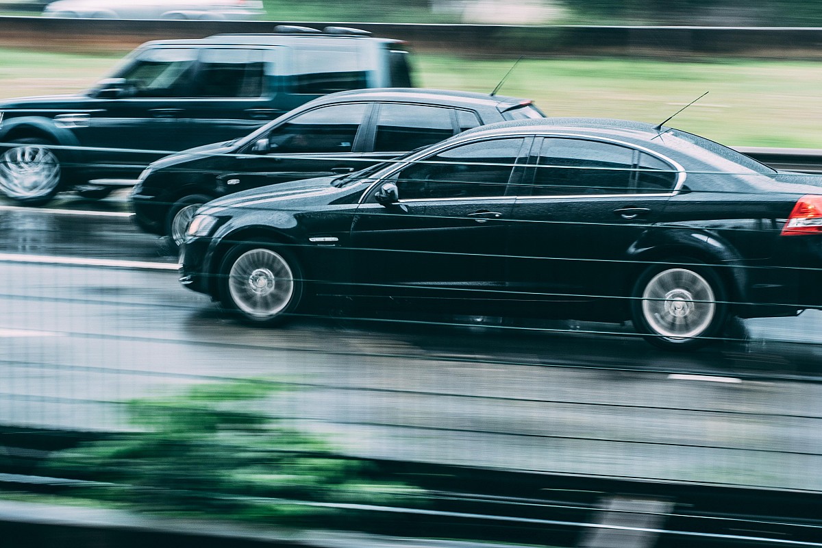 Zit je zelf ook graag achter het stuur? Laat je auto goed verzekeren!