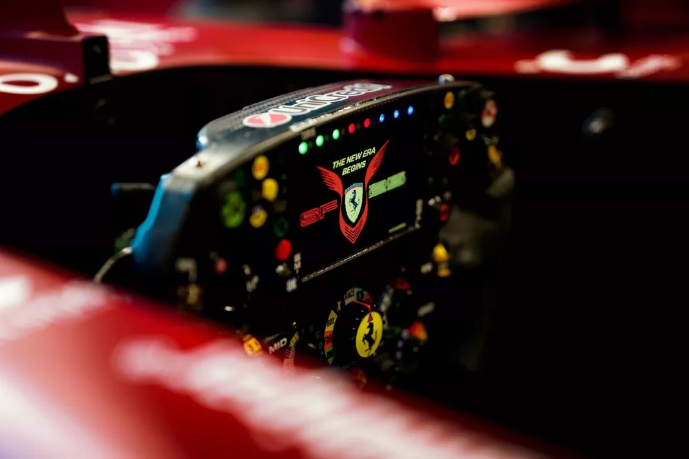 Le volant de la Ferrari SF-24