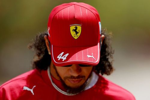 F1 - Hamilton pede desculpas &agrave; Ferrari: "N&atilde;o estou fazendo meu trabalho"