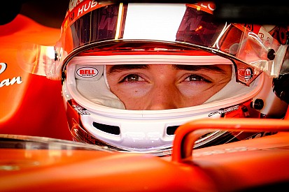 Ferrari: ecco perchè solo Leclerc prova le Pirelli 18 pollici