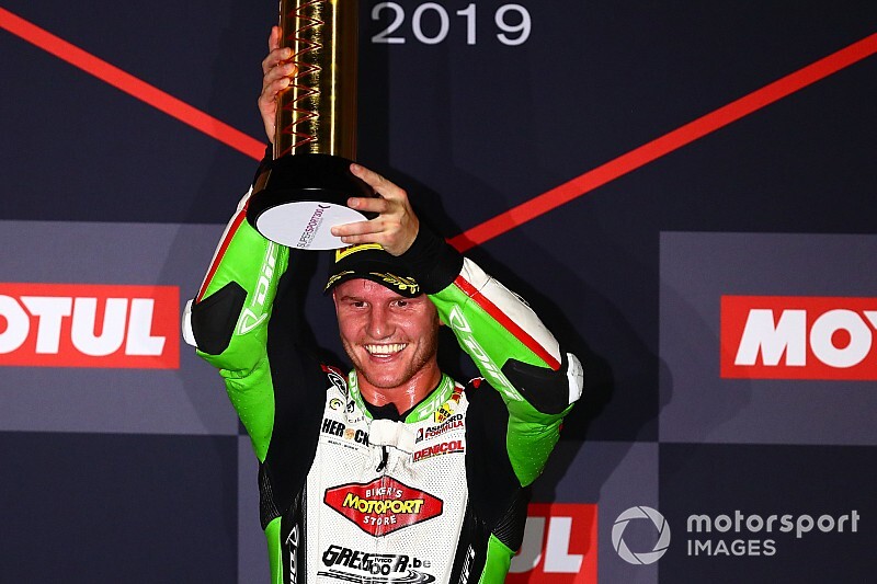 SSP300, Losail: Deroue vince in volata