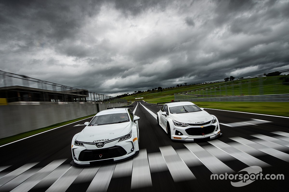 O primeiro teste com os novos Corolla e Cruze da Stock Car 2020