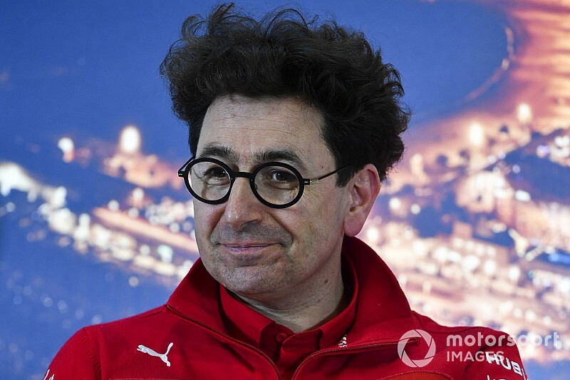 Босс Ferrari назвал невозможной борьбу за победы на старте сезона