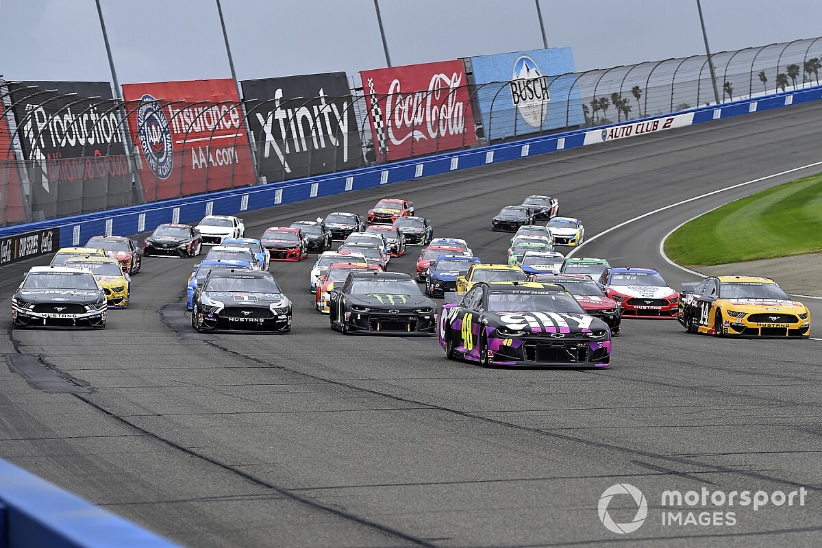 NASCAR ominie Kalifornię