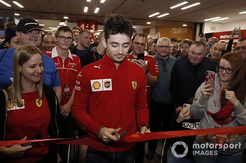 Leclerc végre egy „saját” autót kaphat a Ferrarinál