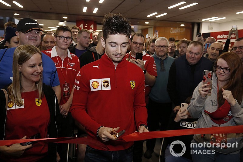 Leclerc végre egy „saját” autót kaphat a Ferrarinál