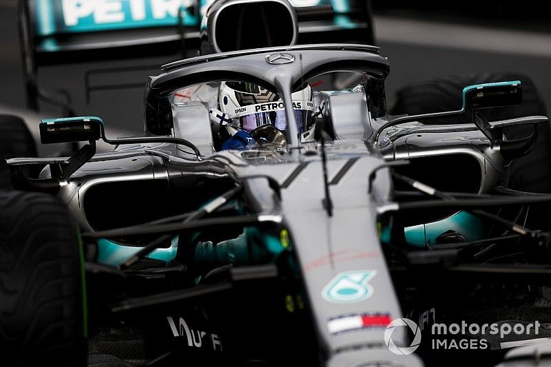 Bottas nem így tervezte, de stílusosan jött ki a bokszba (videó)