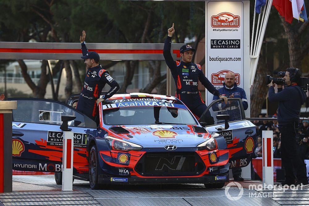 El ex copiloto de Thierry Neuville se ofreció a Sébastien Loeb