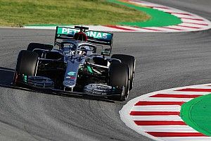 Hamilton leads Mercedes 1-2 on first day of testing