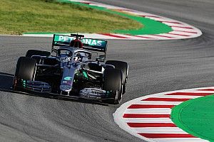 Elképesztő trükköt lepleztek le a Mercedes belső kamerás felvételei
