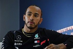 Wolff e Ecclestone elogiam Hamilton por voz ativa na luta contra o racismo
