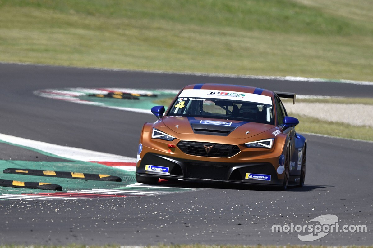 Tavano nella storia, vince Gara 1 al debutto con la nuova Cupra!