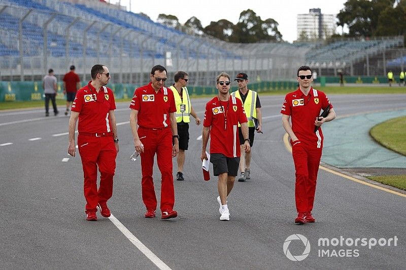 Fotos: los pilotos de F1 ya se pasean por Albert Park