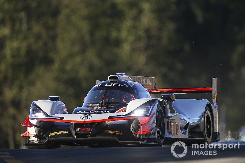 Petit Le Mans: Rahal y Acura son líderes a mitad de la competencia
