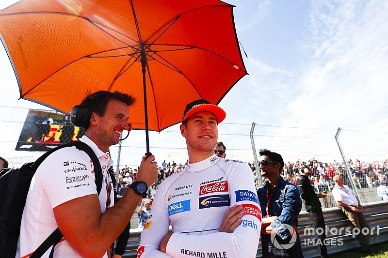 Amíg Alonso "üvöltözött", addig Vandoorne csak hallgatott?