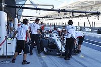 Первые фото: Райкконен за рулем Sauber спустя 17 лет. Во всем белом