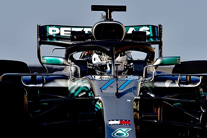 Bottas bereidt zich in Mercedes-simulator voor op 2019