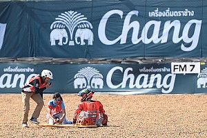 Fuerte accidente de Lorenzo en Buriram