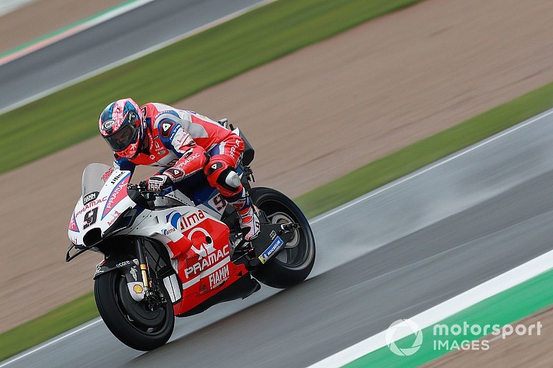 Petrucci aan kop in derde training Valencia, Rossi na crash richting Q1
