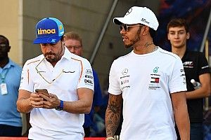 Alonsónak kellene Bottas helyén ülnie a Mercedesnél?