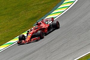 Vettel over grappig radiobericht: “Bleek schroefje los te zitten”