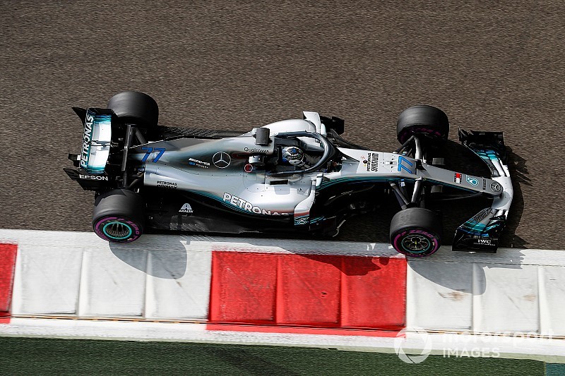 Mercedes admet un "contretemps" avec son moteur 2019
