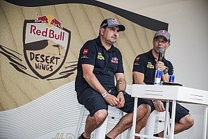 La organización del Dakar acepta las críticas de Loeb y Elena, pero no los compensará