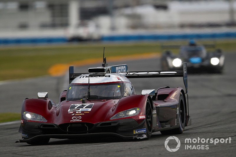 デイトナ24時間:マツダの77号車PP。アロンソ&可夢偉のキャデラック6番手