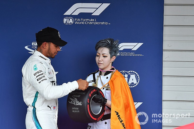 Hamilton: persze, hogy jobb lenne, ha nem hólyagosodnának az F1-gumik