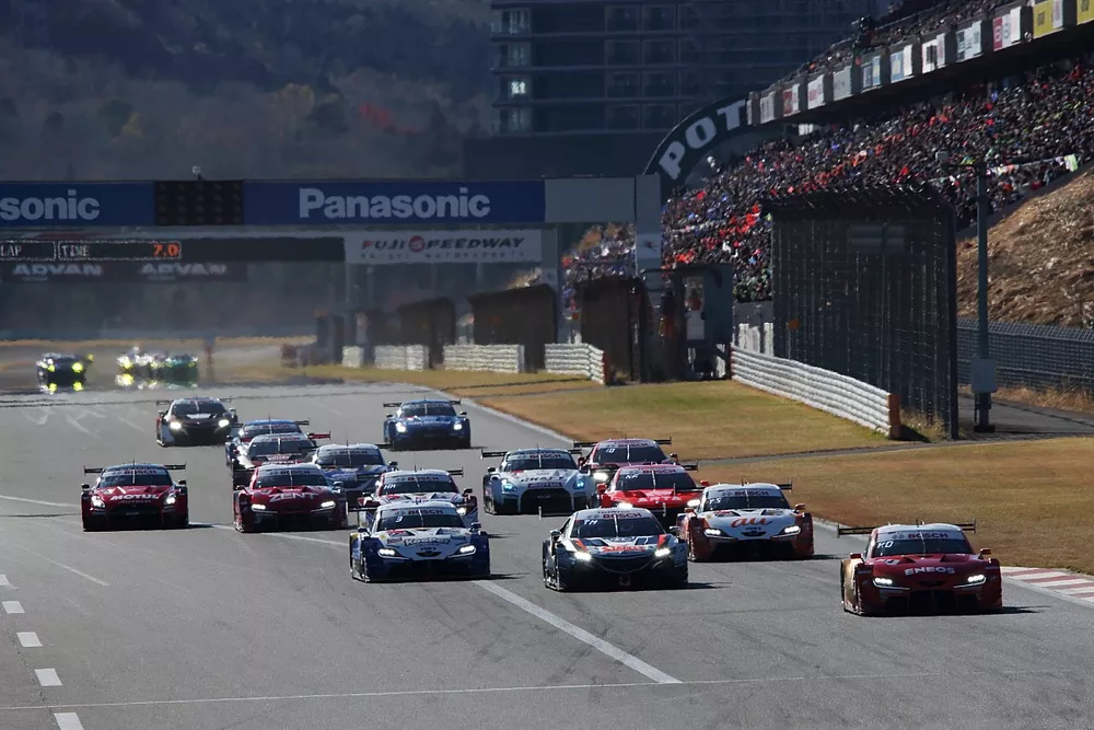 GT500 start action